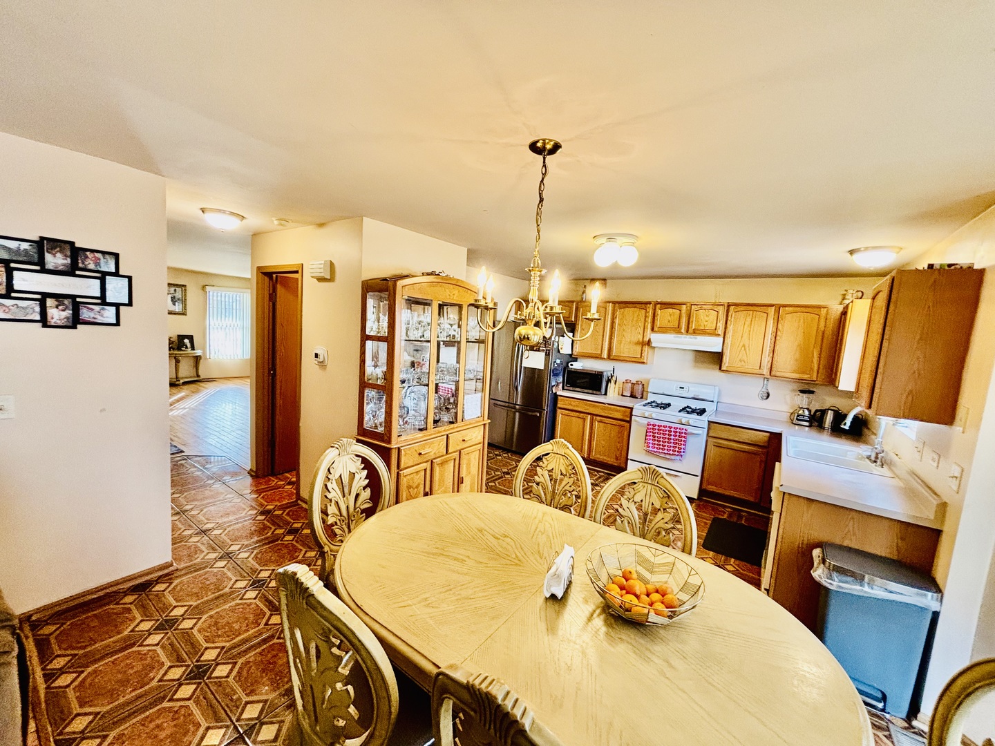 1631 Madison Ridge Court Plainfield, IL 60586 - Photo 11 of 36 Gallery Image 11
