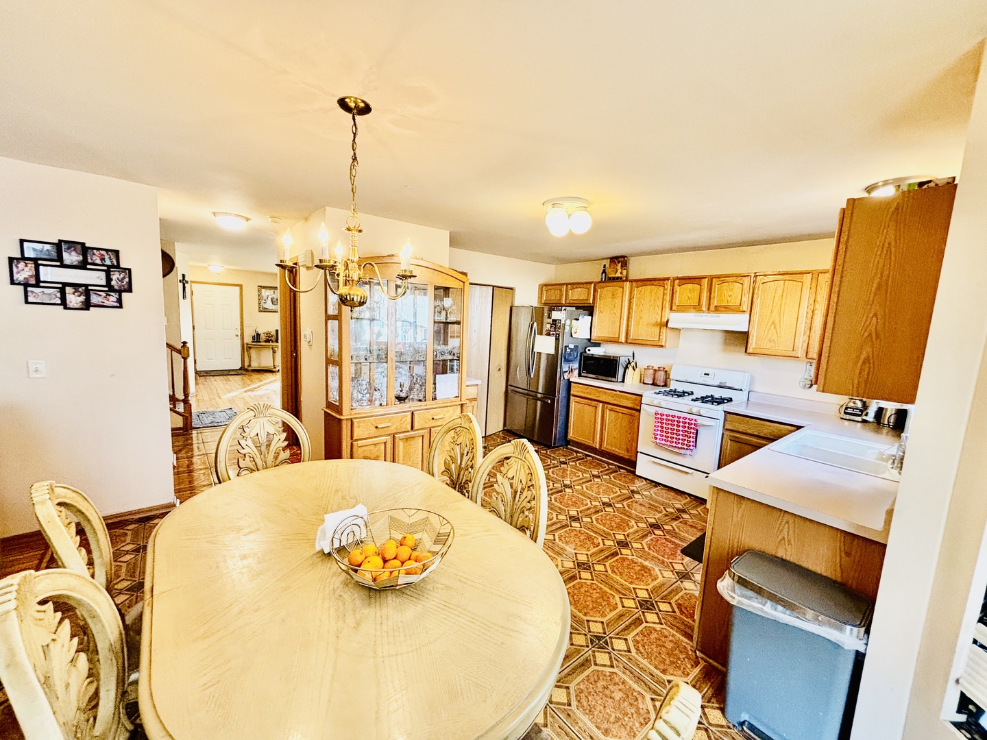 1631 Madison Ridge Court Plainfield, IL 60586 - Photo 10 of 36 Gallery Image 10