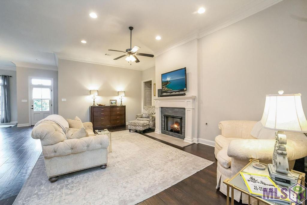 2934 Cresthaven Avenue Baton Rouge, LA 70810 - Photo 4 of 16