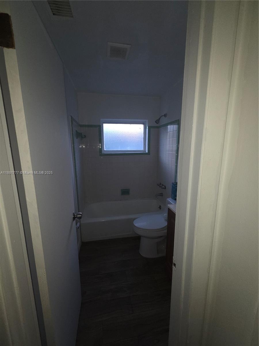 503 North 25th Street, Unit B Fort Pierce, FL 34947 - Photo 8 of 9