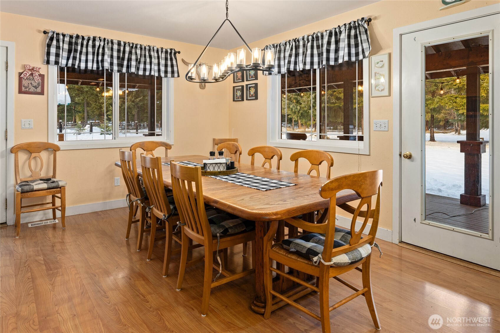 400 Chelan Lane Cle Elum, WA 98922 - Photo 7 of 32