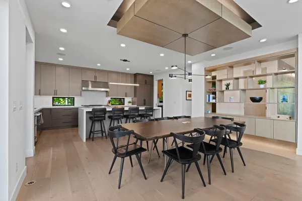 $2,500,000 | 746 Peninsula Point Road, Shakopee, MN 55379