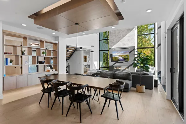 $2,500,000 | 746 Peninsula Point Road, Shakopee, MN 55379