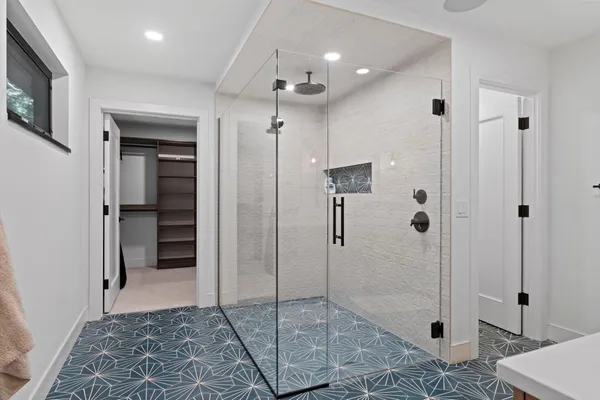 $2,500,000 | 746 Peninsula Point Road, Shakopee, MN 55379