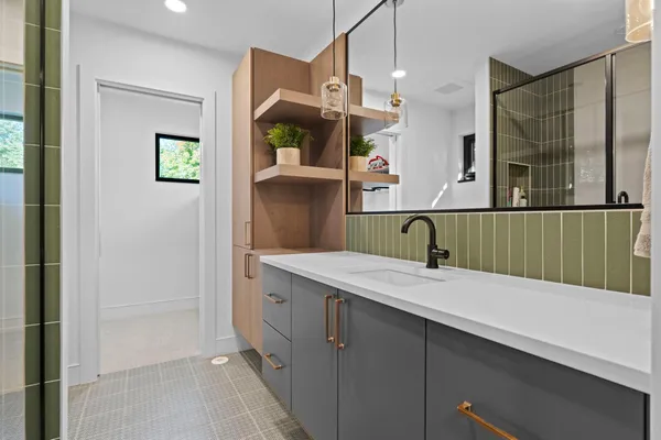 $2,500,000 | 746 Peninsula Point Road, Shakopee, MN 55379