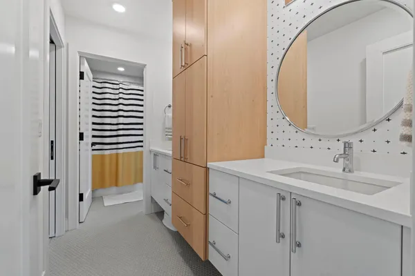 $2,500,000 | 746 Peninsula Point Road, Shakopee, MN 55379