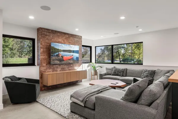 $2,500,000 | 746 Peninsula Point Road, Shakopee, MN 55379