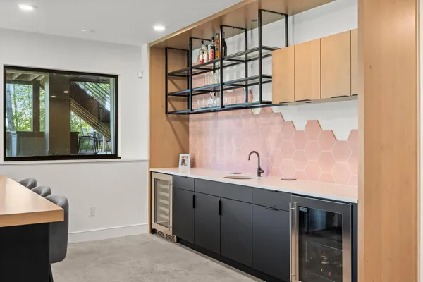 $2,500,000 | 746 Peninsula Point Road, Shakopee, MN 55379