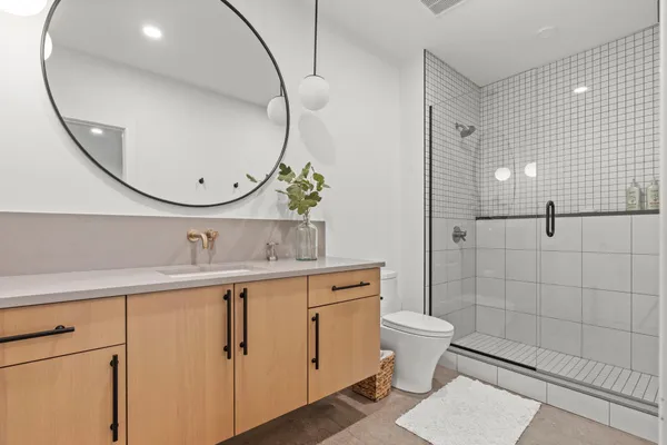 $2,500,000 | 746 Peninsula Point Road, Shakopee, MN 55379