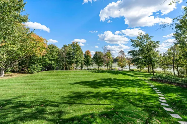 $2,500,000 | 746 Peninsula Point Road, Shakopee, MN 55379