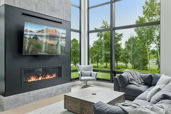 $2,500,000 | 746 Peninsula Point Road, Shakopee, MN 55379