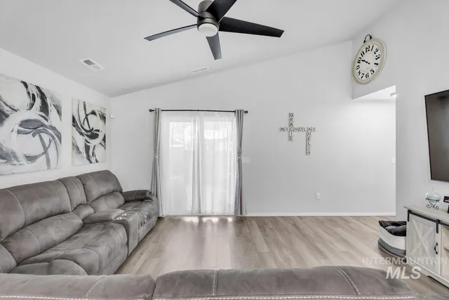 $353,000 | 1820 Southwest Sparrow Pl Mountain, Mountain Home, ID 83647