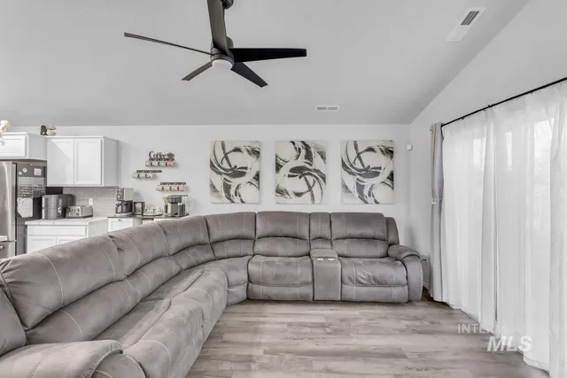 $353,000 | 1820 Southwest Sparrow Pl Mountain, Mountain Home, ID 83647