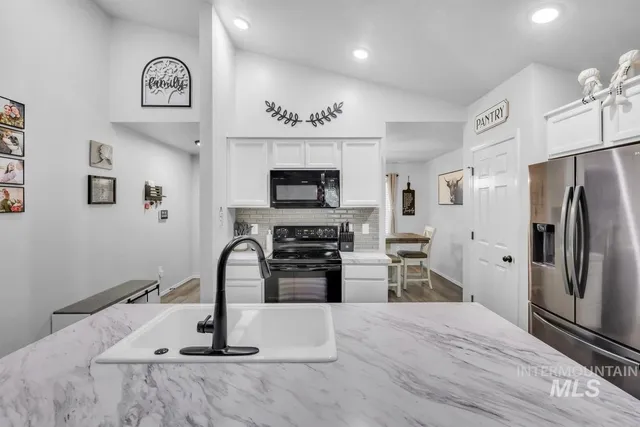 $353,000 | 1820 Southwest Sparrow Pl Mountain, Mountain Home, ID 83647