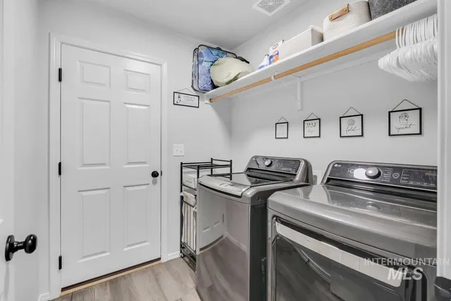 $353,000 | 1820 Southwest Sparrow Pl Mountain, Mountain Home, ID 83647