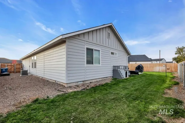 $353,000 | 1820 Southwest Sparrow Pl Mountain, Mountain Home, ID 83647