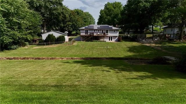 $369,900 | 3814 Meadow Oak Lane, St. Joseph, MO 64503