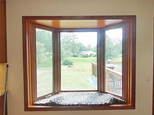 $369,900 | 3814 Meadow Oak Lane, St. Joseph, MO 64503