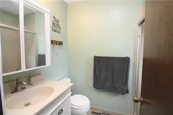 $369,900 | 3814 Meadow Oak Lane, St. Joseph, MO 64503