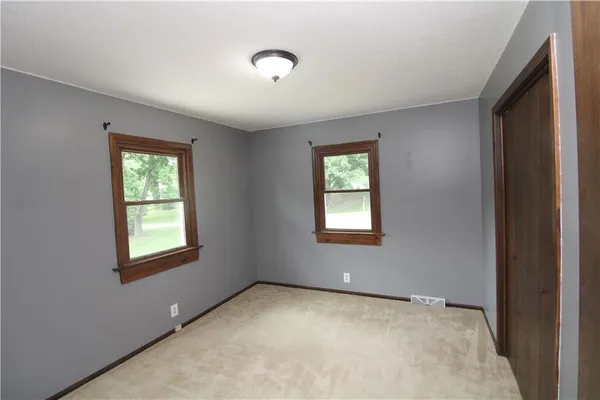 $369,900 | 3814 Meadow Oak Lane, St. Joseph, MO 64503