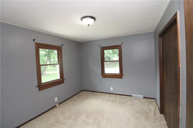 $369,900 | 3814 Meadow Oak Lane, St. Joseph, MO 64503