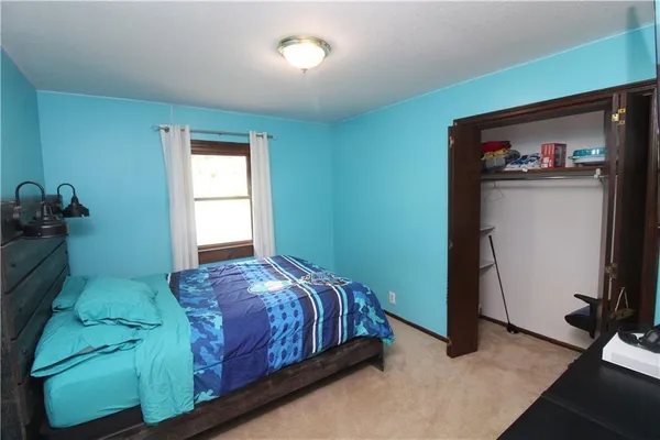 $369,900 | 3814 Meadow Oak Lane, St. Joseph, MO 64503