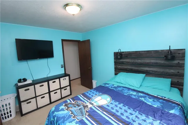 $369,900 | 3814 Meadow Oak Lane, St. Joseph, MO 64503