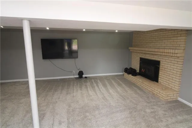 $369,900 | 3814 Meadow Oak Lane, St. Joseph, MO 64503