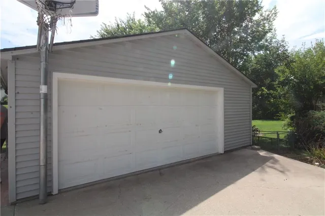 $369,900 | 3814 Meadow Oak Lane, St. Joseph, MO 64503