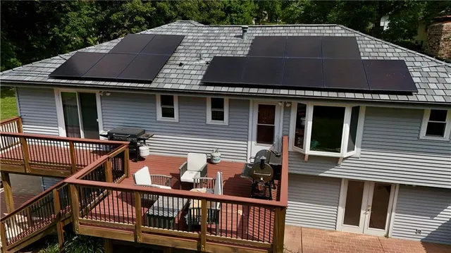 $369,900 | 3814 Meadow Oak Lane, St. Joseph, MO 64503