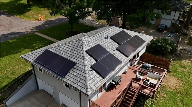 $369,900 | 3814 Meadow Oak Lane, St. Joseph, MO 64503