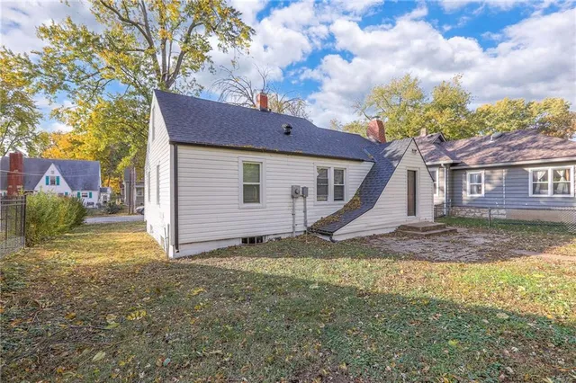 $194,900 | 1923 South Norton Avenue, Independence, MO 64052