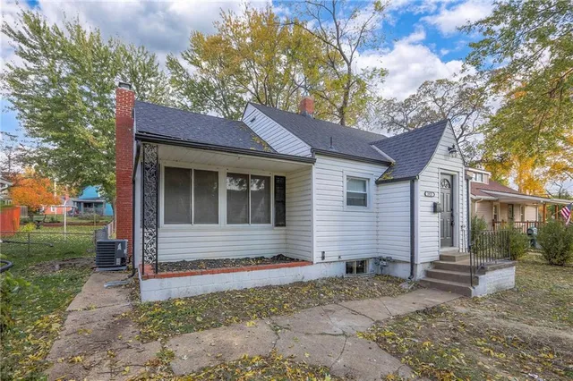 $199,900 | 1923 South Norton Avenue, Independence, MO 64052