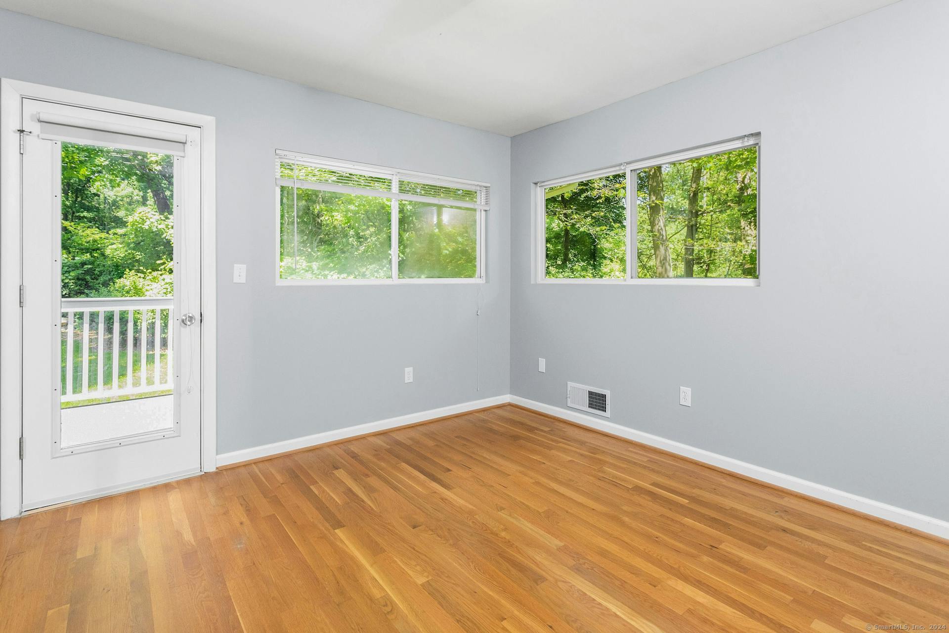 5 Wakerobin Road Norwalk, CT 06851 - Photo 11 of 27 Primary bedroom has its own deck.