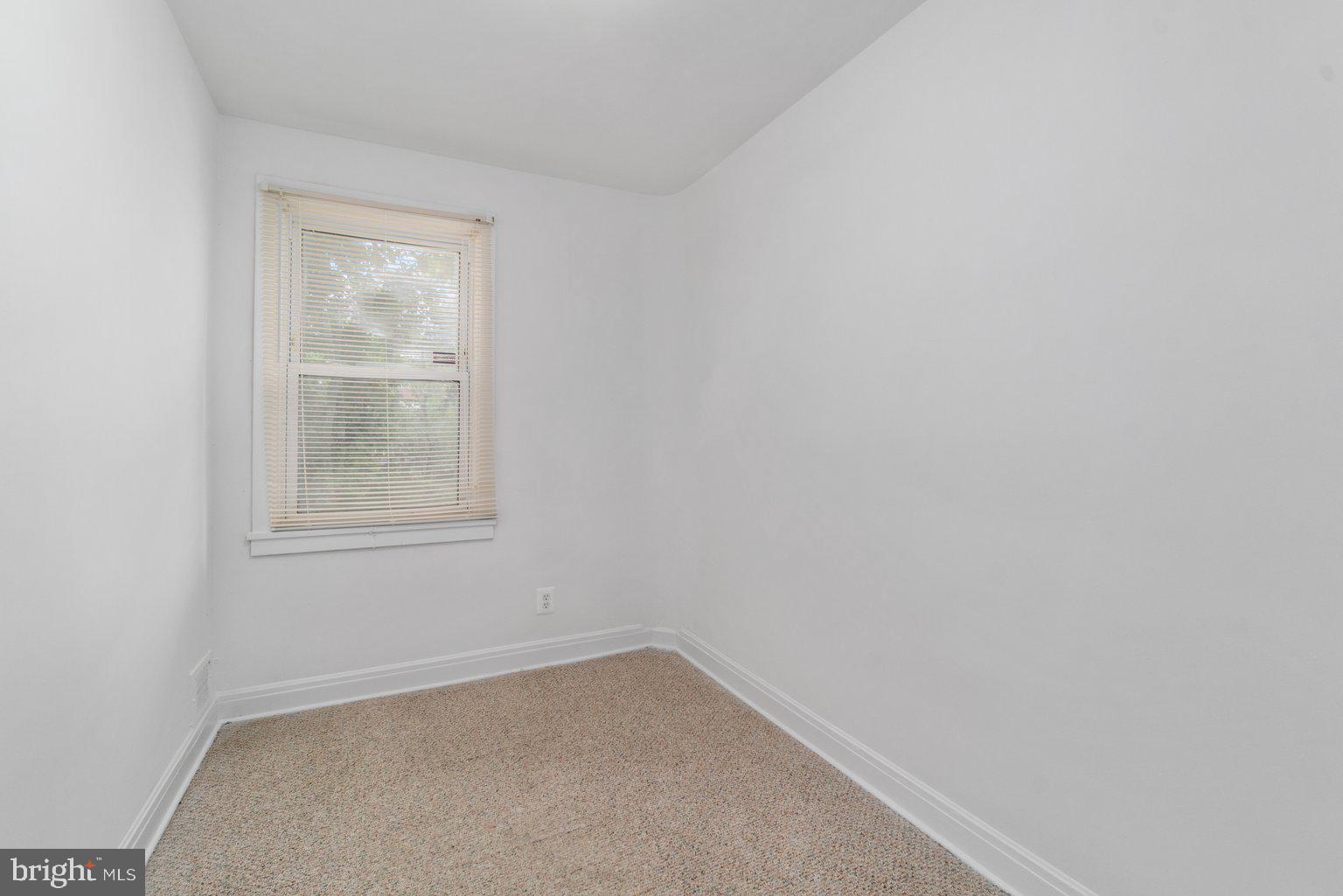 4427 Pen Lucy Road Baltimore, MD 21229 - Photo 18 of 29 2nd Bedroom