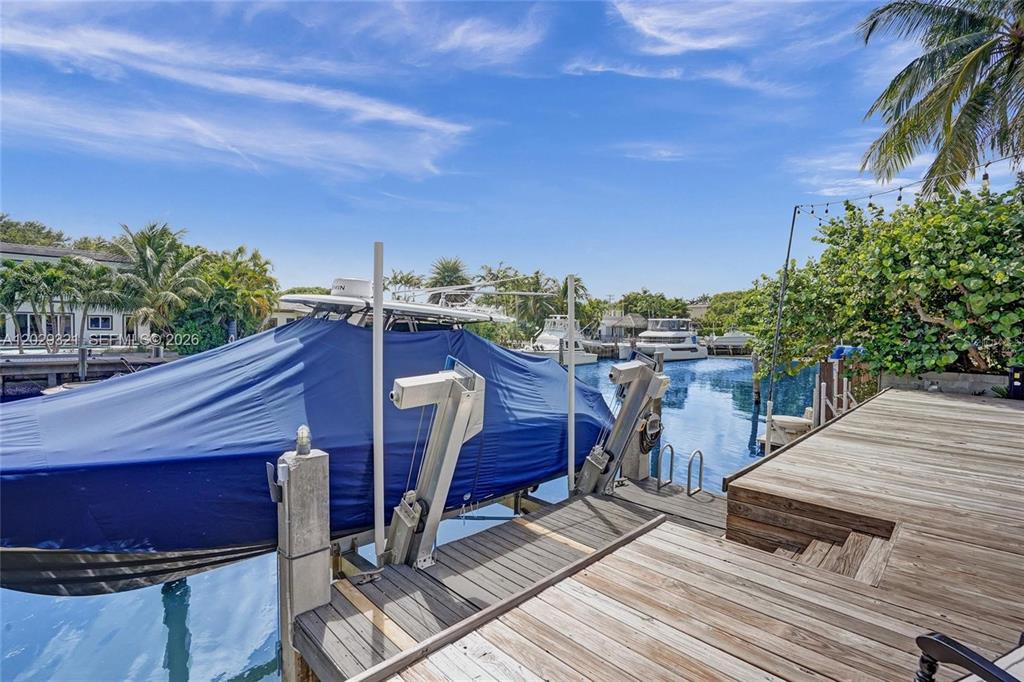 1912 Northeast 119th Road North Miami, FL 33181 - Photo 16 of 65 Gallery Image 16