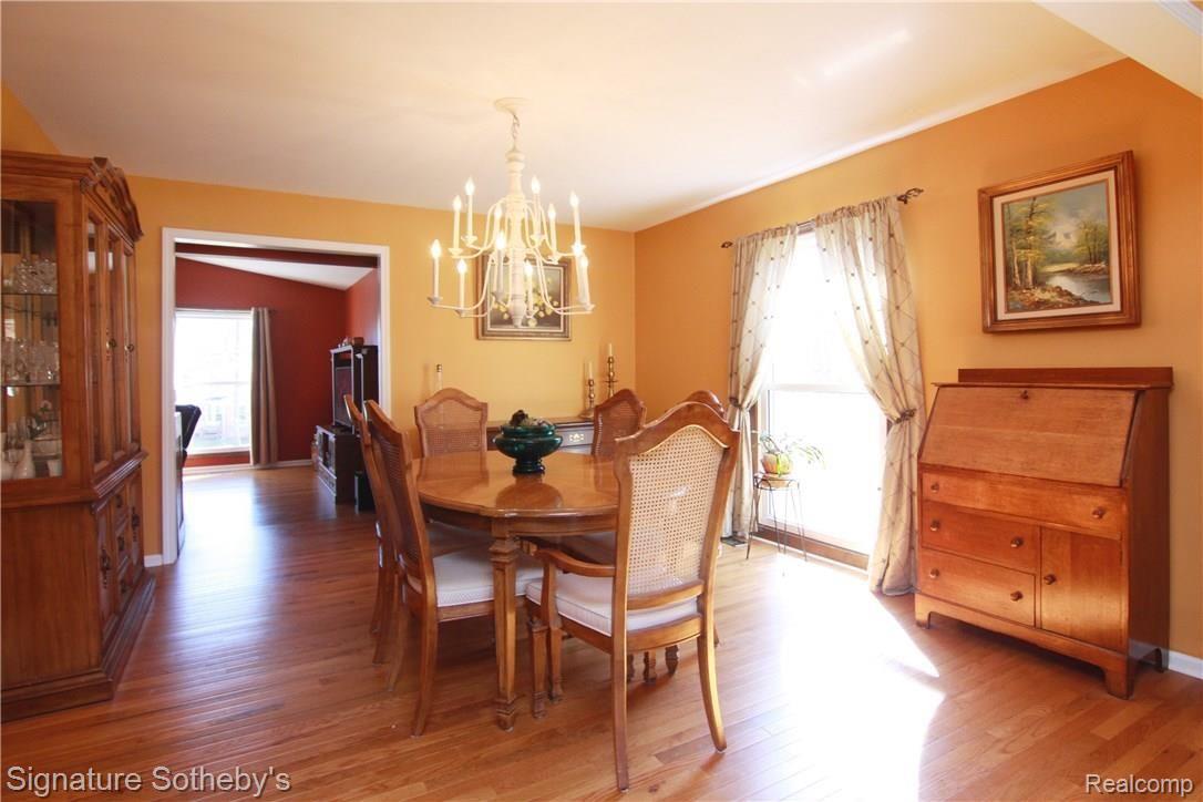 2861 Kilburn Court Rochester, MI 48306 - Photo 8 of 33 5.jpg