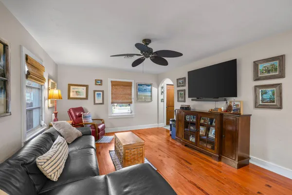 $2,250,000 | 304 Southeast 4th Avenue, Delray Beach, FL 33483