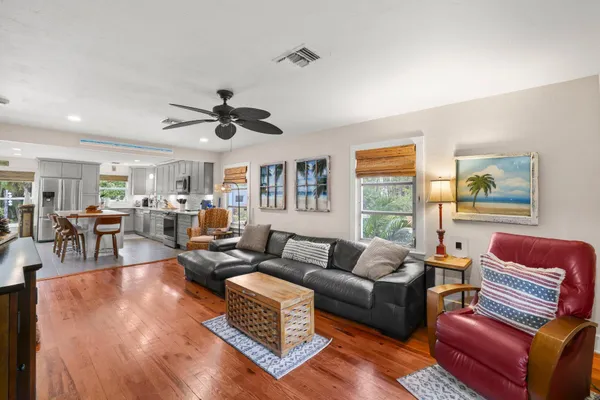 $2,250,000 | 304 Southeast 4th Avenue, Delray Beach, FL 33483