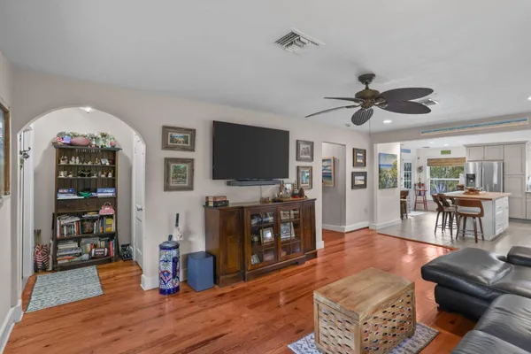 $2,250,000 | 304 Southeast 4th Avenue, Delray Beach, FL 33483