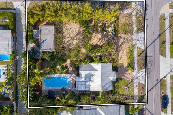 $2,250,000 | 304 Southeast 4th Avenue, Delray Beach, FL 33483