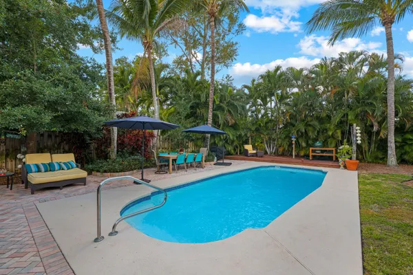 $2,250,000 | 304 Southeast 4th Avenue, Delray Beach, FL 33483