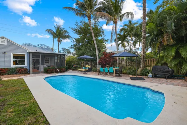 $2,250,000 | 304 Southeast 4th Avenue, Delray Beach, FL 33483