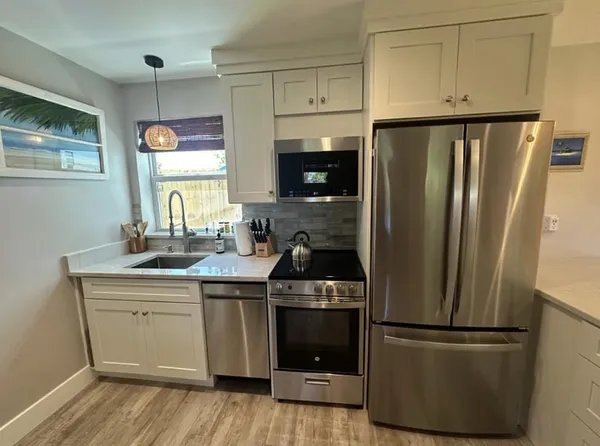 $2,250,000 | 304 Southeast 4th Avenue, Delray Beach, FL 33483