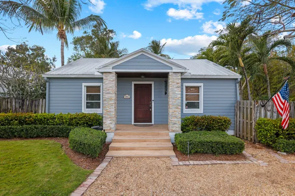 $2,250,000 | 304 Southeast 4th Avenue, Delray Beach, FL 33483