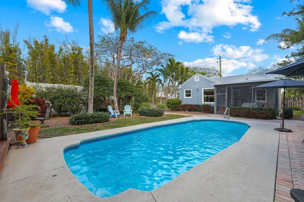 $2,250,000 | 304 Southeast 4th Avenue, Delray Beach, FL 33483
