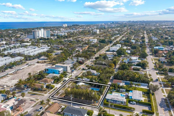 $2,250,000 | 304 Southeast 4th Avenue, Delray Beach, FL 33483