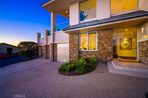 $7,450,000 | 2300 Crestview Drive, Laguna Beach, CA 92651