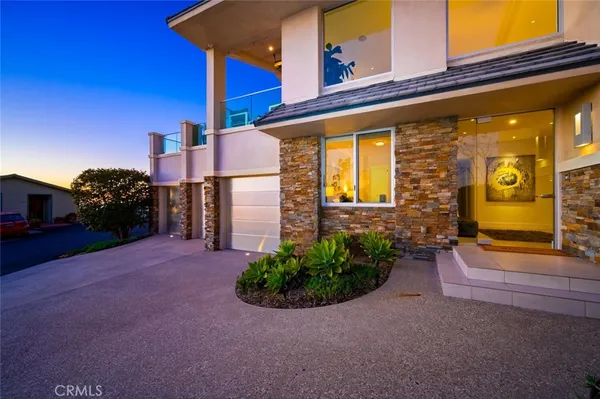 $7,450,000 | 2300 Crestview Drive, Laguna Beach, CA 92651