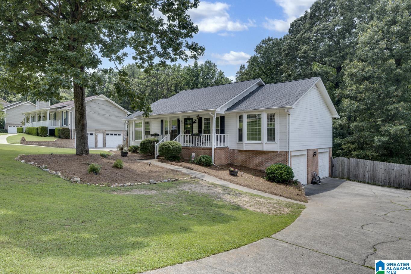 1021 Independence Court Alabaster, AL 35007 - Photo 4 of 47